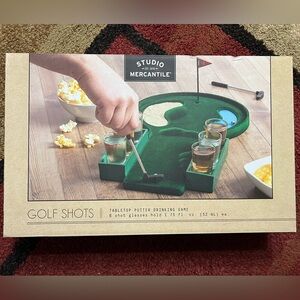 •new• Studio mercantile tabletop putter golf drinking game